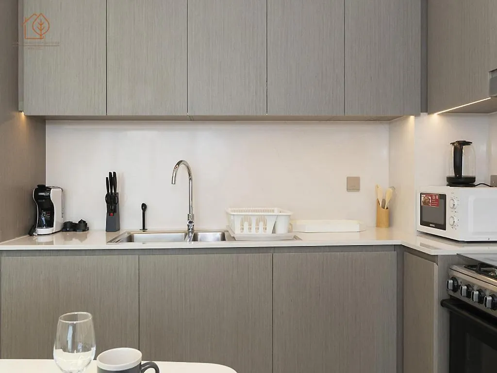 Sky-High 2-Bedroom Apartment With City Views 206Gr-2 Dubai Förenade Arabemiraten