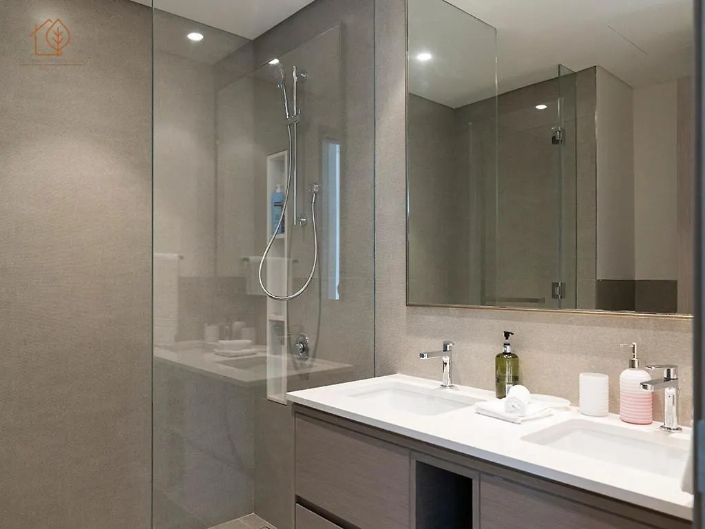 Sky-High 2-Bedroom Apartment With City Views 206Gr-2 Dubai Förenade Arabemiraten